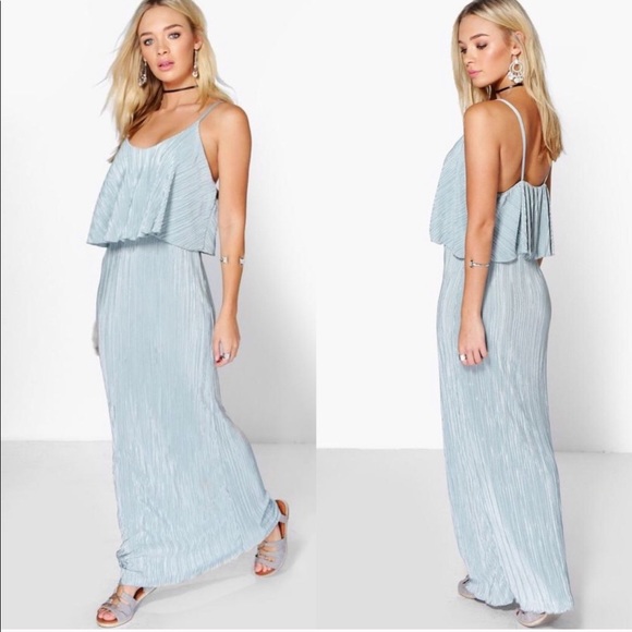 Boohoo Dresses & Skirts - BOOHOO • Dina Double Layer Crinkle Maxi Dress • Lg